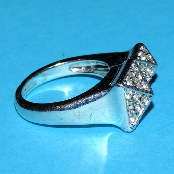 Lia Sophia Ring Rhinestones Silver Tone Triangles Pyramids Size 7 Elegant - Picture 5 of 6